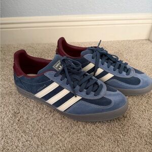 Adidas Gazelle Blue and Burgundy Men's Shoes size 10.5